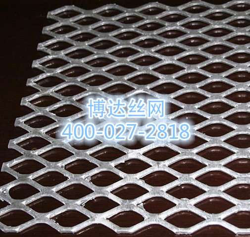 問：淺談鋼板網(wǎng)的特點與作用