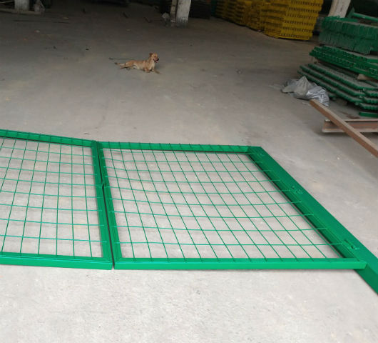 <b>武漢養(yǎng)殖護欄網(wǎng)?的存放和裝運</b>